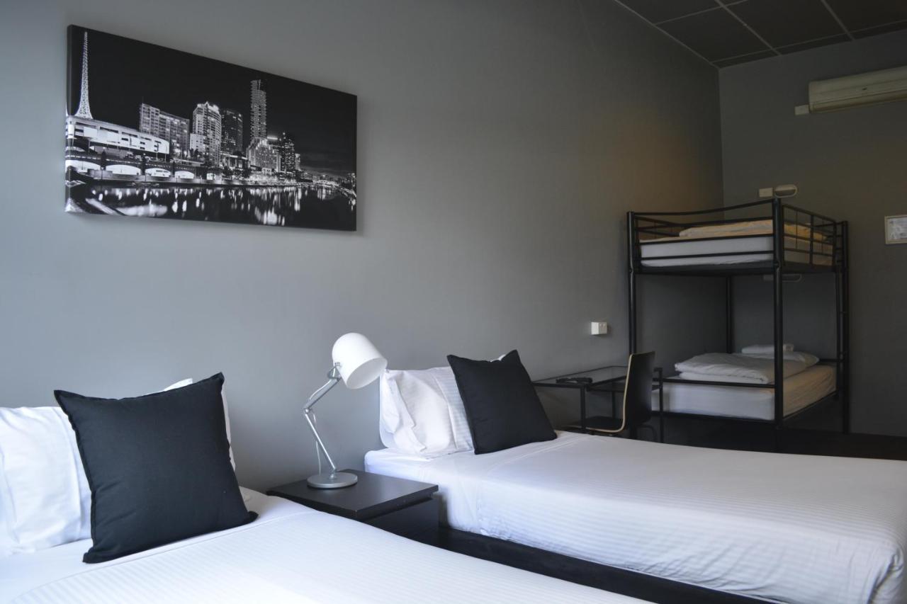 Urban Central Accommodation Melbourne Exterior photo